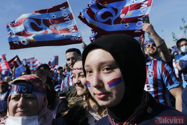 Yenikapı'da bordo-mavi coşku! Trabzonspor taraftarından ışık şov - 3