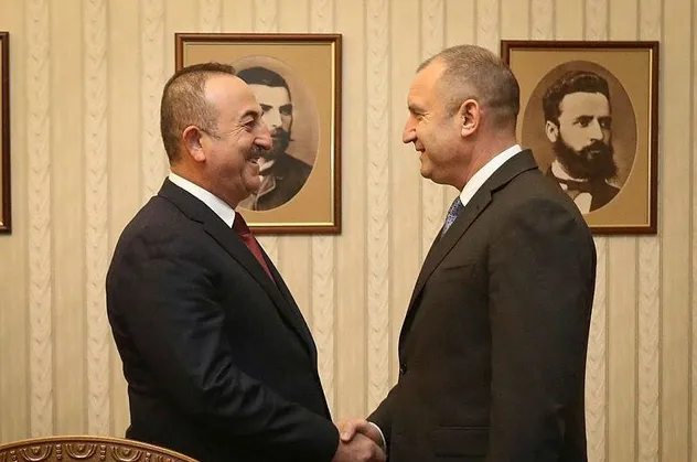 Son dakika: Çavuşoğlu, Bulgaristan Cumhurbaşkanı Radev ile görüştü
