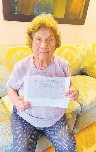 3 milyonluk vurgun! Yaşlı kadın kargocu kılığına giren dolandırıcının kurbanı oldu