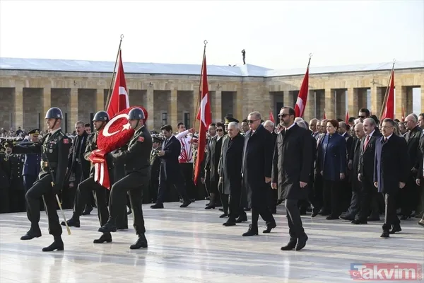 Devlet erkanı Atatürk'ü anma töreni için Anıtkabir'de - 26