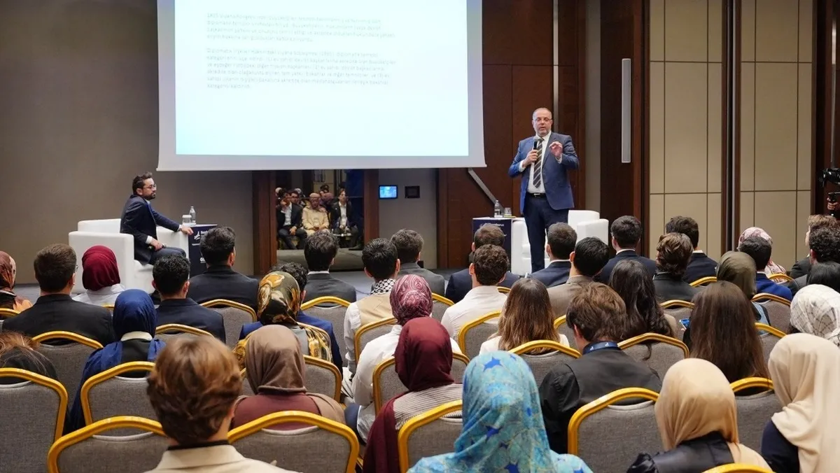 prof-dr-erhan-afyoncudan-bosphorus-diplomasi-forumunda-nufus-uyarisi-1786783711130.jpeg Prof. Dr. Erhan Afyoncu’dan Bosphorus Diplomasi Forumu'nda "nüfus" uyarısı-2