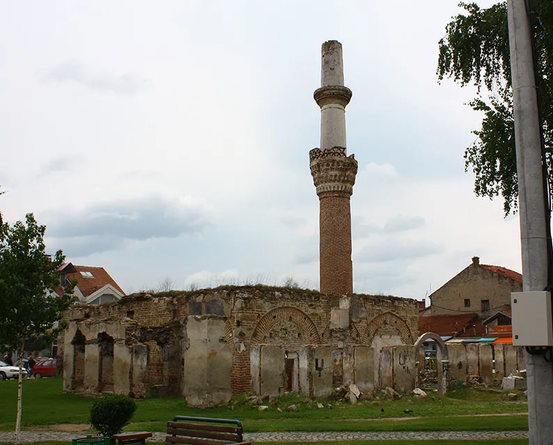 Pirlepe’nin Osmanlı camisi onarılmayı bekliyor