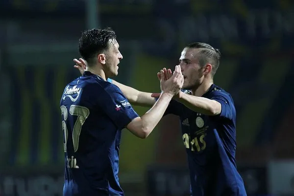 Yılın transferi Mesut Özil'den Fenerbahçe'ye katkı gelmedi: Fizik-kondisyon olarak da hiç hazır değil-2