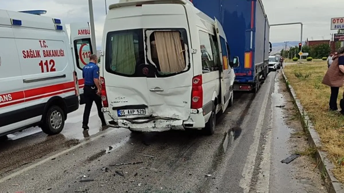 Amasya'da zincirleme kaza: 11 yaralı