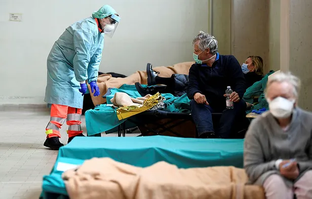 Uzmanlardan dikkat çeken uyarı! Koronavirüs en çok onları etkiliyor!-2