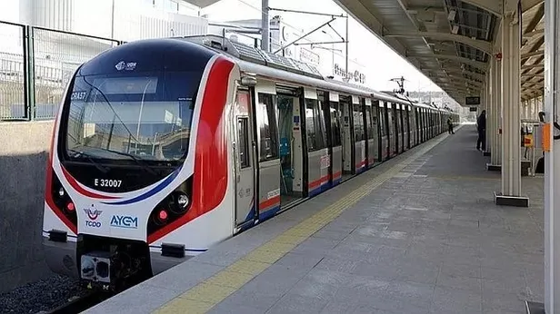 son-dakika-marmaray-intihari-videosu-izle-21-ekim-2022-marmaray-kazlicesme-uskudar-yenikapi-seferleri-durdu-mu-1666351738369.jpeg
