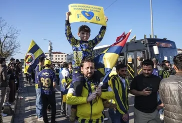 Fenerbahçeli taraftarlar yola çıktı!