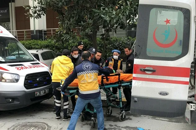 Son dakika: Beylikdüzü’nde "maske" savaşları: Silahlar çekildi! 4 kişi yaralandı