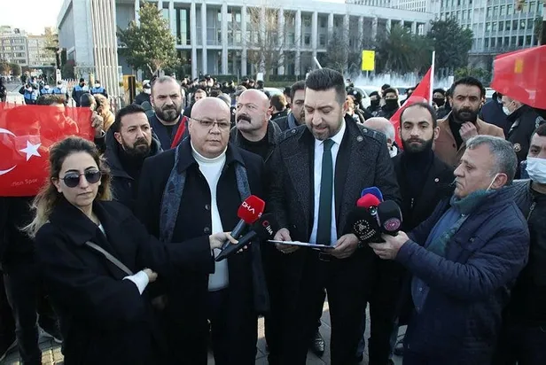 CHP'li İBB önünde protesto: "Kandil’in kontrolü altına girdiler"-1