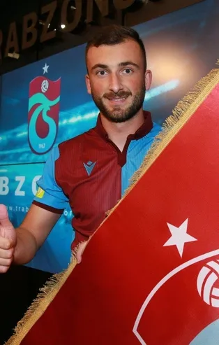 Trabzonspor Nemanja Andjusic'i KAP'a bildirdi