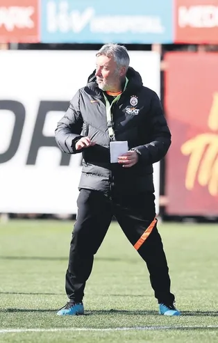 Düşme hattının sadece 3 puan önünde yer alan Galatasaray için tehlike canları çalıyor