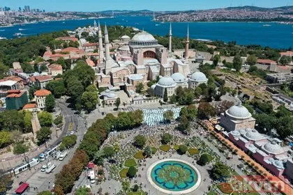 Son dakika: Ayasofya-i Kebir Cami-i Şerifi’ndeki cuma namazına yoğun katılım