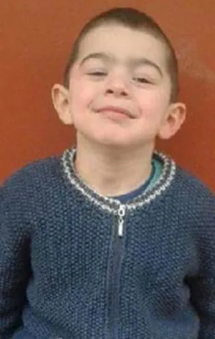 Üçüncü kattan düşen Muhammed Emir hayatını kaybetti