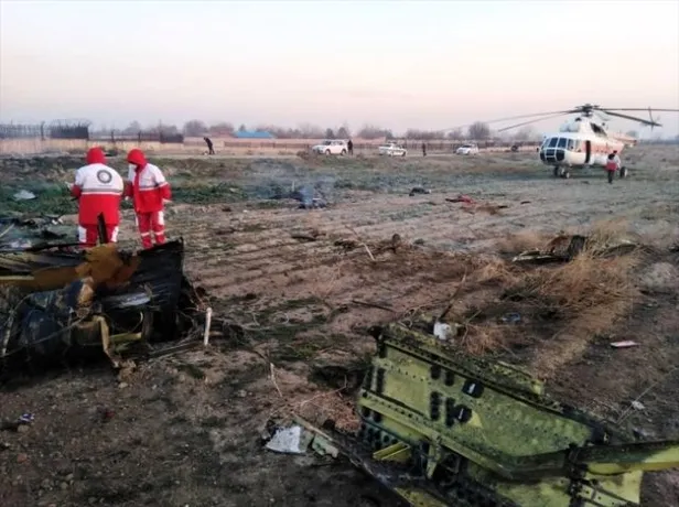 Son dakika: İran'da otobüs devrildi: 20 ölü, 23 yaralı-1