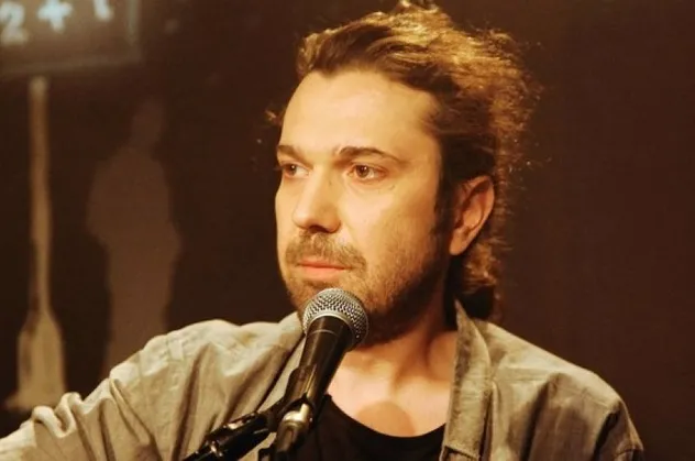Halil Sezai babası yaşındaki adamı dövdü, karakolluk oldu! İşte Halil Sezai'nin 67 yaşındaki adamı dövdüğü anlar...