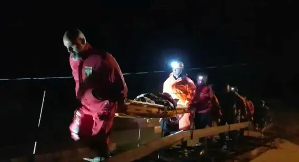 Rize ve Artvin'de sel: Yollar kapandı, mahsur kalan 3 kişi kurtarıldı-3