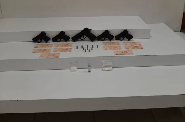 Şüphe üzerine durduruldu! Silah ticareti açığa çıktı