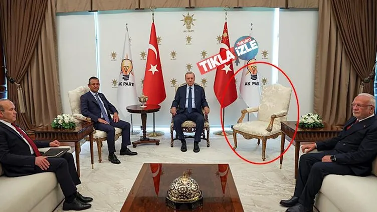 Başkan Erdoğan ve Özgür Özel görüşmesinde dikkat çeken kare! Sol taraftaki koltuk neden boştu?
