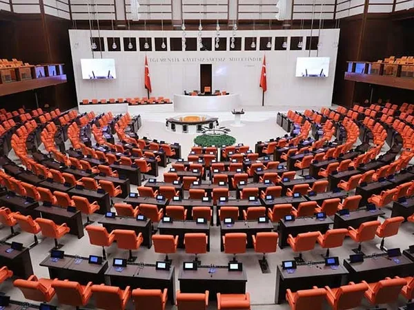 tbmmde-yeni-donem-basliyor-bugun-milletvekilleri-yarin-baskan-recep-tayyip-erdogan-yemin-edecek-1685679452161.jpg