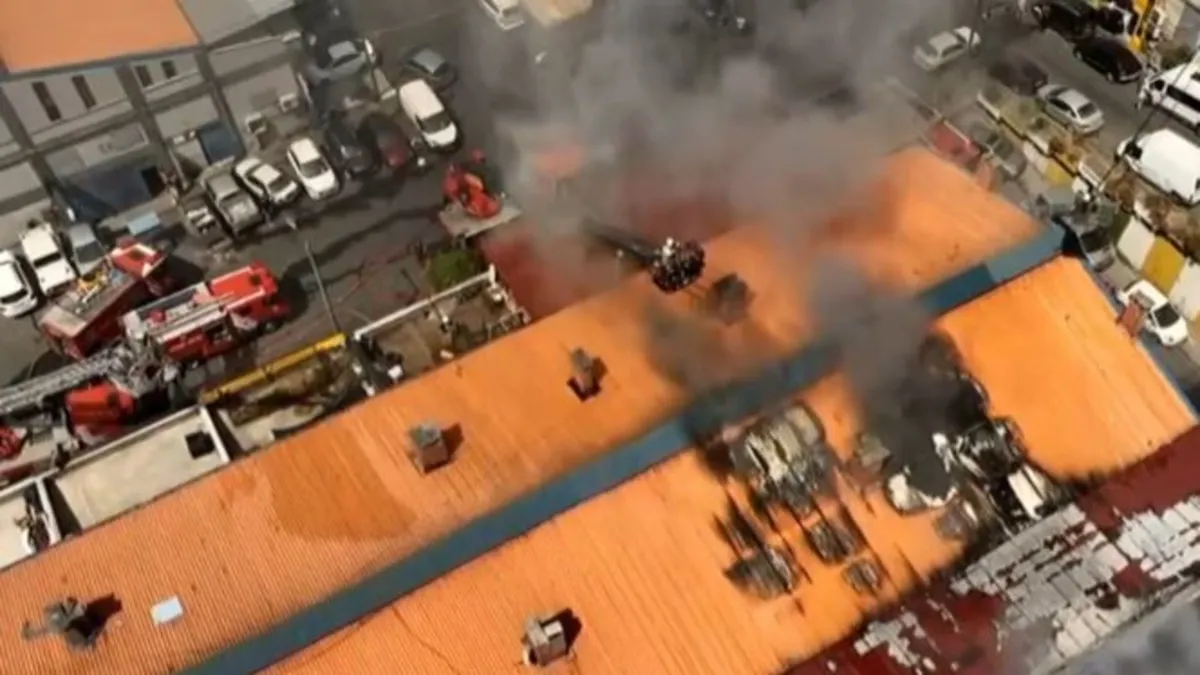 Sultangazi Sanko Sanayi Sitesi'nde yangın!