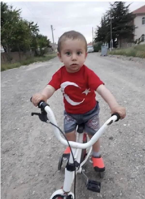 3 yaşındaki Alperen Ekinci'nin öldürüldüğü davada gerekçeli karar! Babasına gitmek istediği için döverken öldürmüş-4