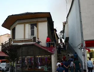 Erzurum’da tarihi ev yandı