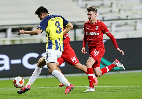 1645099102861.jpg Kim Min Jae'ye Premier Lig'den dev talip! Fenerbahçe'nin yıldızı elden kaçıyor-5