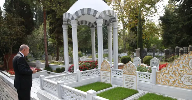 Son dakika: Başkan Erdoğan anne ve babasının kabirlerini ziyaret etti