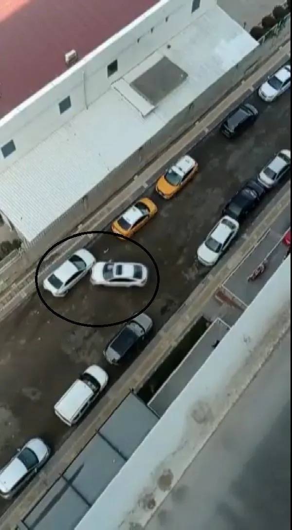 Diyarbakır'da ailesiyle tartışan şahıs otomobiliyle 7 araca bilerek çarptı