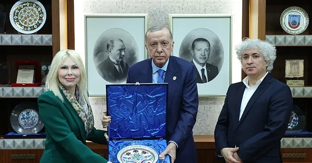 Başkan Erdoğan Antalya'da temaslarına devam ediyor! Akdeniz Üniversitesi'ni ziyaret etti