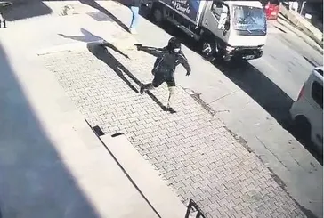 14 yaşında market kurşunladı! 4 el sıktı kaçtı