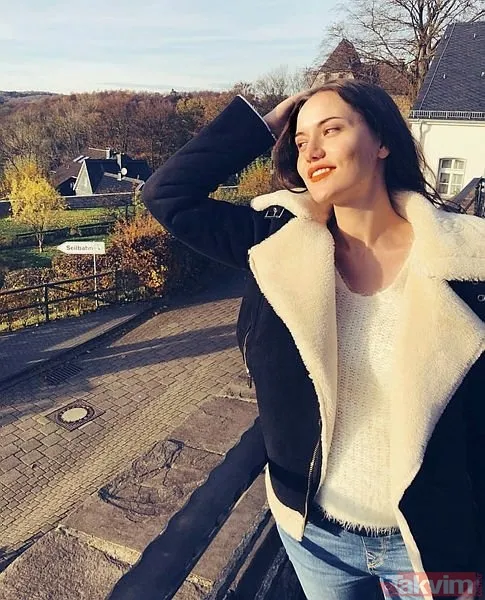 7 aylık hamile olan Fahriye Evcen, hastaneye kaldırıldı - 1