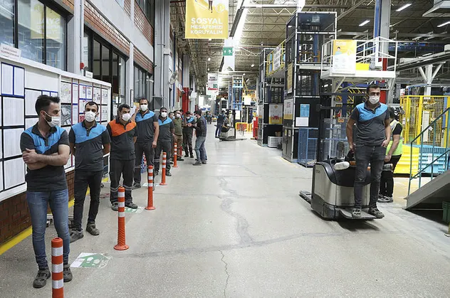 Organize sanayi bölgesinde mobil aşıya yoğun ilgi! Yüzlerce kişi aşılandı