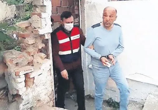 turkiyenin-kanini-donduran-hasret-dalkoparan-cinayetine-savcilik-kadin-cinayetlerine-yeter-dedigi-bir-dava-act-1652302474639.jpeg Türkiye'nin kanını donduran Hasret Dalkoparan cinayetine savcılık kadın cinayetlerine 'yeter' dediği bir dava açtı-13