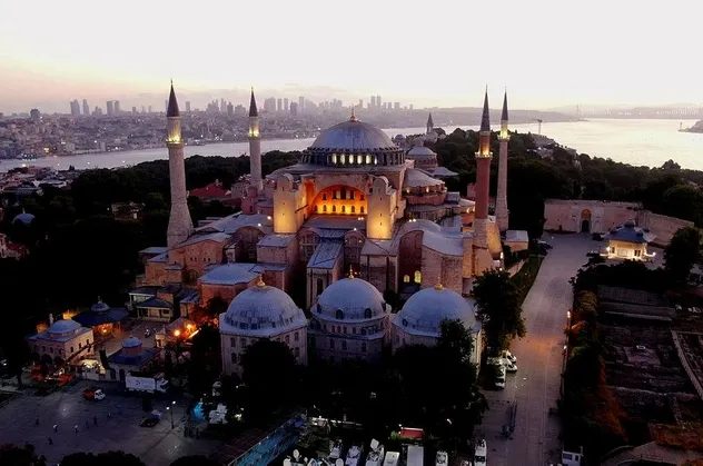 Son dakika: Zincirler kırıldı! Ayasofya-i Kebir Cami-i Şerifi Başkan Erdoğan'ın katılımıyla 86 yıl sonra ibadete açıldı
