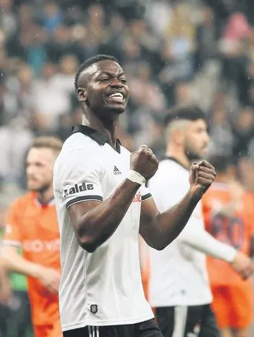 Beşiktaş’ta kadro dışı kalan 5 oyuncunun maliyeti el yakıyor-2