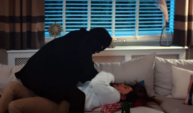 Sadakatsiz son bölümde nefesleri kesen sahne! Asya’ya ne oldu? Sadakatsiz 12. bölüm fragmanı yayınlandı mı?-2