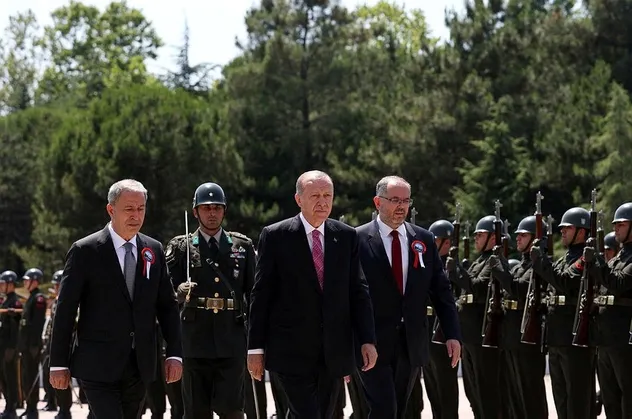 Başkan Recep Tayyip Erdoğan, NATO zirvesi sonunda gazetecilerin sorularını yanıtladı