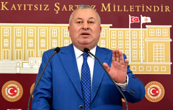 1688746727922.jpg Kirli ittifakta 'yerel seçim' sancısı! Demokrat Parti milletvekili Cemal Enginyurt'tan uyarı: Erdoğan'ı durduramayız-7