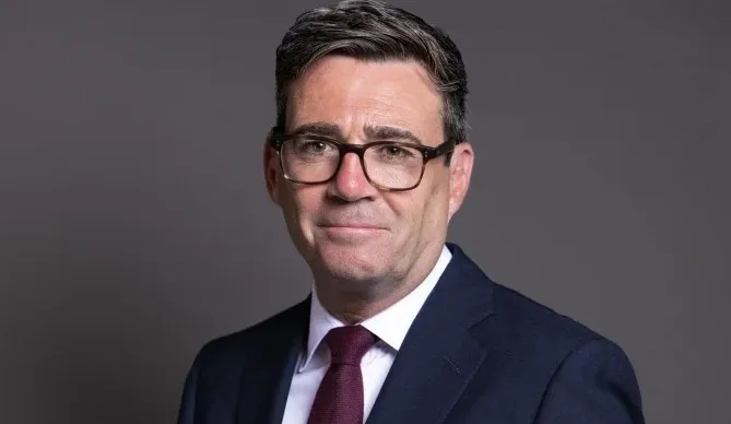ingilterede-devir-teslim-tamamlandi-keir-starmer-gorevini-andy-burnhama-devretti-1784545988792.jpeg İngiltere'de devir teslim tamamlandı! Keir Starmer görevini Andy Burnham'a devretti-10