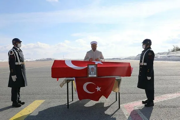 Başkan Erdoğan'dan şehit Polis Memuru Eyüp Saz ile şehit Jandarma Uzman Çavuş İsmail Ergin'in ailelerine başsağlığı mesajı-2
