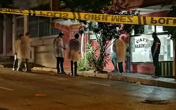 İstanbul Gaziosmanpaşa'da silahlı kavga: 2 ağır yaralı-1