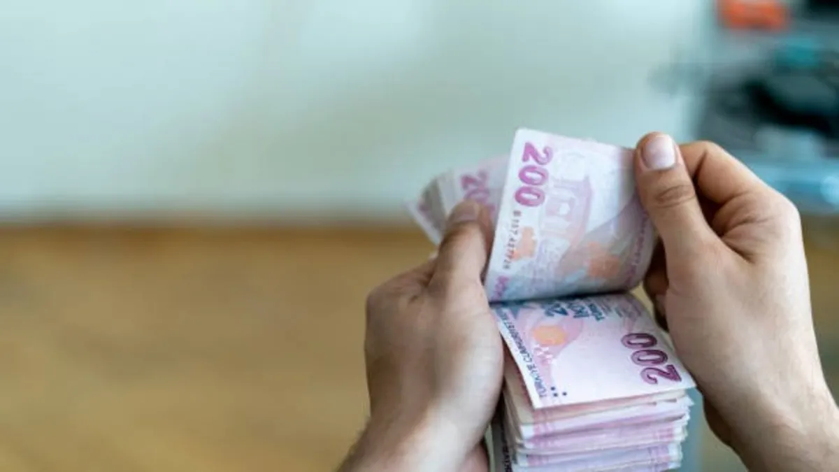 Emeklilerin maaş hesabı tamam: e-Devlet’e yeni ek ödemeler girildi! Ne kadar alınacağı nasıl görülecek? Örnekleriyle yeni aylıklar