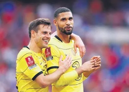 sezon-sonunda-trabzonspor-ile-sozlesmesi-sona-erecek-denswil-resmi-teklif-bekliyor-1650236077094.jpeg Sezon sonunda Trabzonspor ile sözleşmesi sona erecek Denswil resmi teklif bekliyor-9