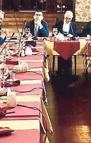 CHP'li Büyükşehir Belediye Başkanı Tunç Soyer'in PKK elebaşı sempatizanlarından akıl aldığı ortaya çıktı