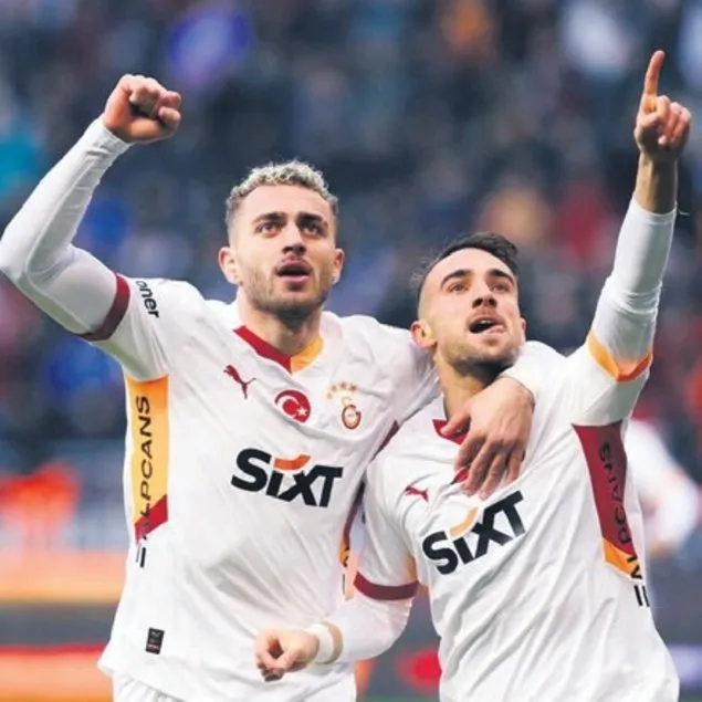 Aslan imza şov yapacak!