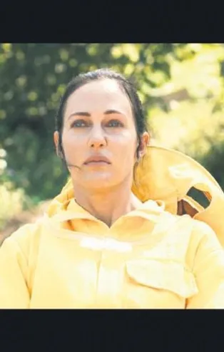 Meryem Uzerli'nin başrol oynadığı Kovan vizyonda