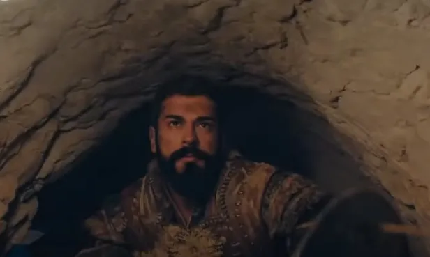 kara-saman-togay-geliyor-kurulus-osman-48-bolum-2-fragmaninda-tasallut-oluyor-basina-corap-orecek-1614671681226.jpg Kara Şaman Togay geliyor! Kuruluş Osman 48. bölüm 2. fragmanında tasallut oluyor başına çorap örecek-6