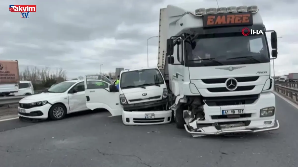 Osmangazi Köprüsü yol ayrımında kaza!