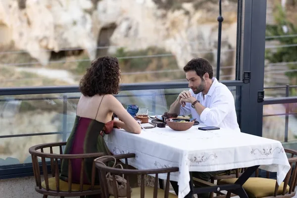 atvnin-yeni-dizisi-safir-2-bolum-2-fragmani-yayinlandi-olmek-istedim-1694078799297.jpg ATV’nin yeni dizisi Safir 2. bölüm 2. fragmanı yayınlandı: Ölmek istedim!-2